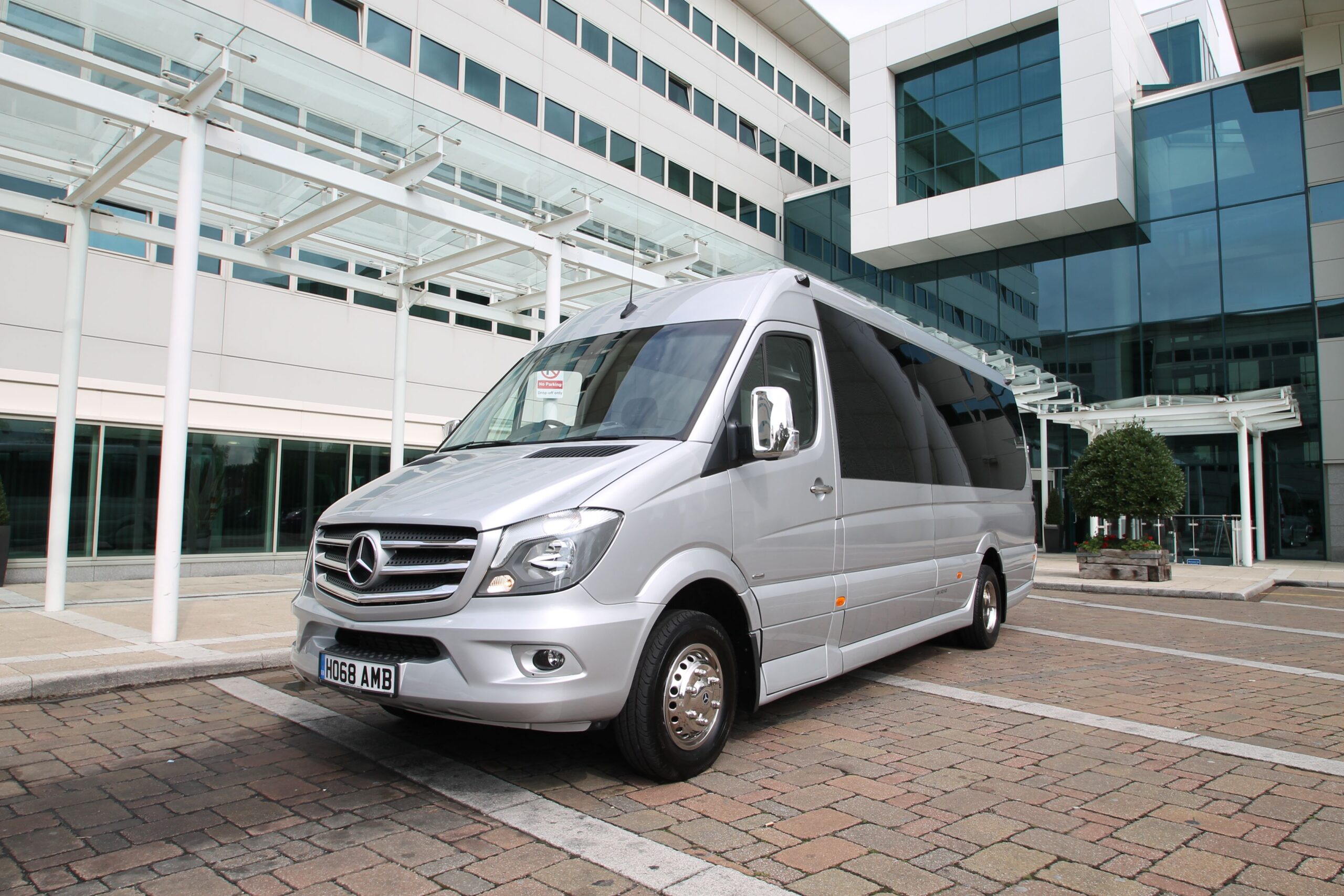 airport transfer minibus